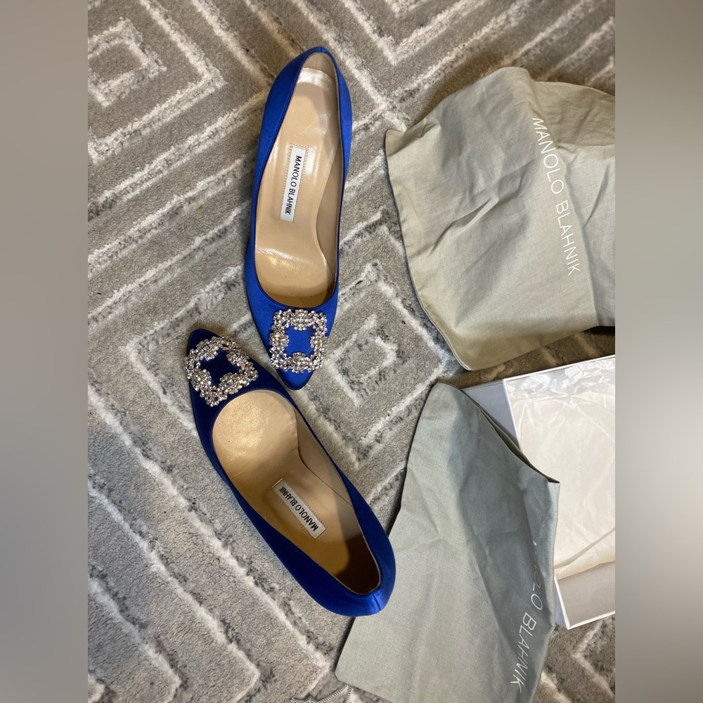 Blue Manolo Blahnik - Picture 3 of 8